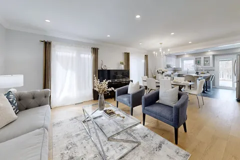 72 Graham Crescent, Markham, ON L3P 4M1