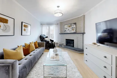 72 Graham Crescent, Markham, ON L3P 4M1