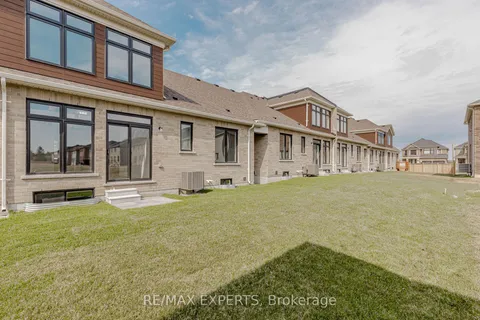 18 Mayapple Street, Adjala-Tosorontio, ON L0G 1W0