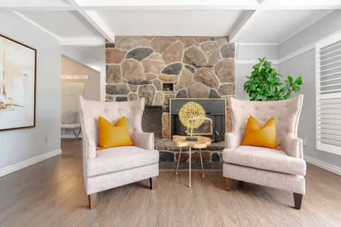 37 Morgans Road, East Gwillimbury, ON L9N 0E7
