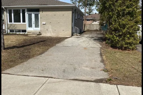 245 Alsace Road, Richmond Hill, ON L4C 2W9