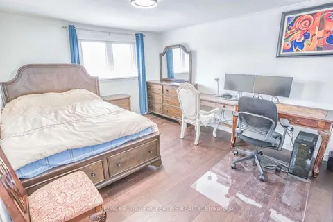181 Centre Street, Richmond Hill, ON L4C 3P9