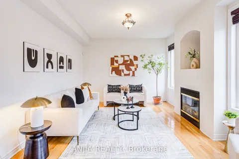 6 Linsmary Court, Markham, ON L6E 1L2
