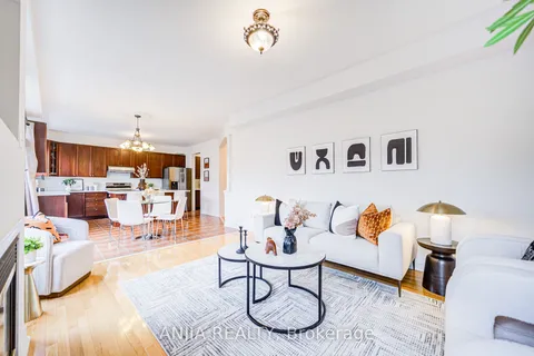 6 Linsmary Court, Markham, ON L6E 1L2