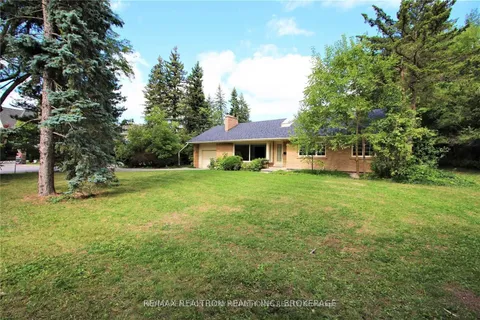 3 Elmbank Road, Vaughan, ON L4J 2B6