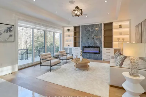 112 Robinson Street, Markham, ON L3P 1P1