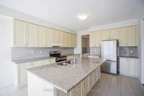 30 Brown Court, Newmarket, ON L3Y 0C7