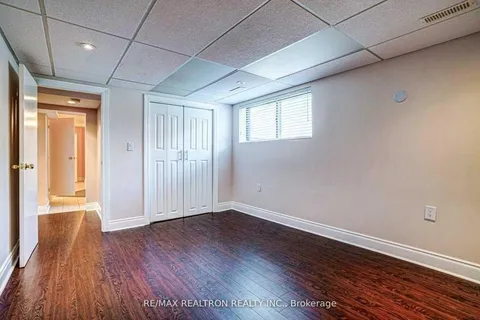 254 Lakeland Crescent, Richmond Hill, ON L4E 3A6