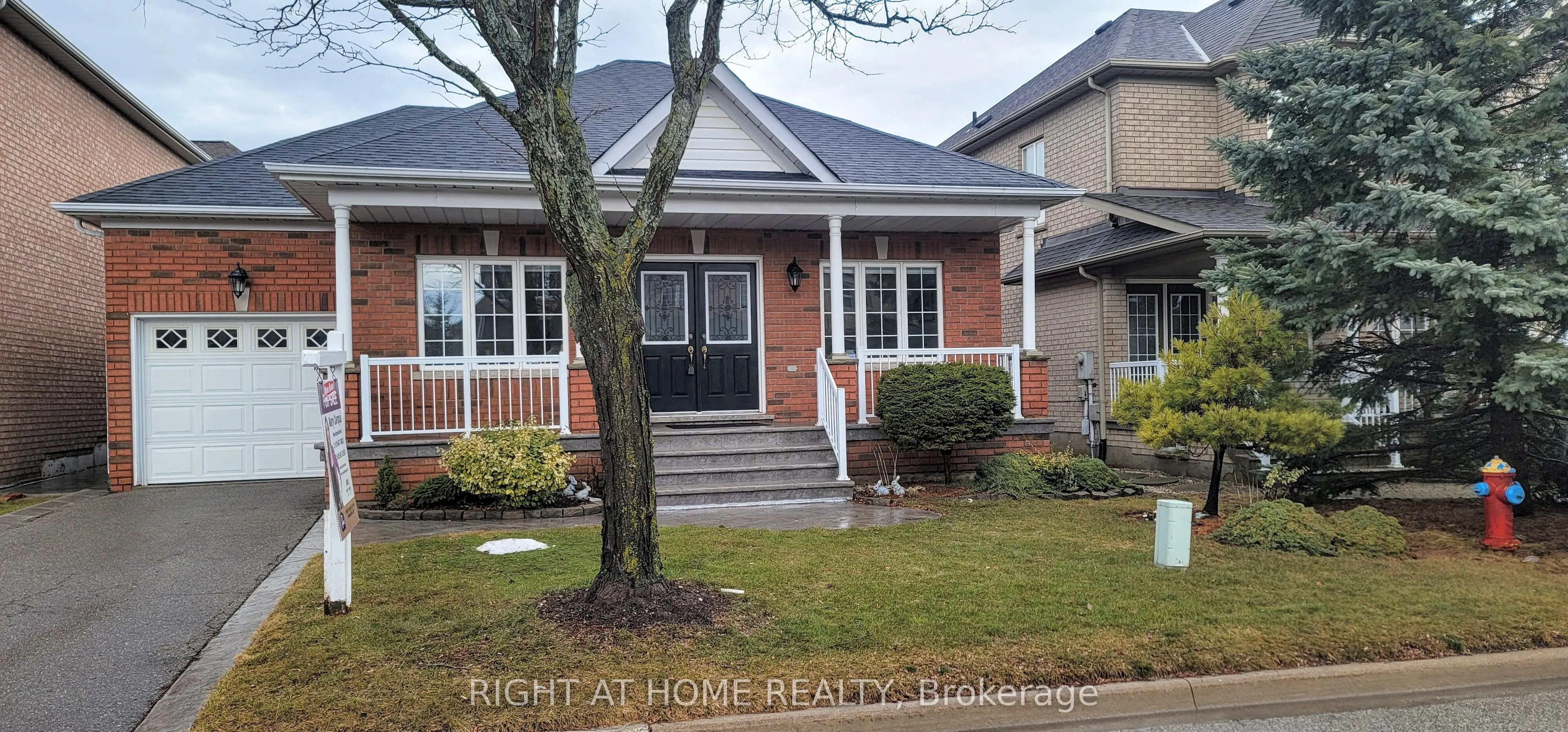 61 Palisade Crescent, Richmond Hill, ON L4S 2H9