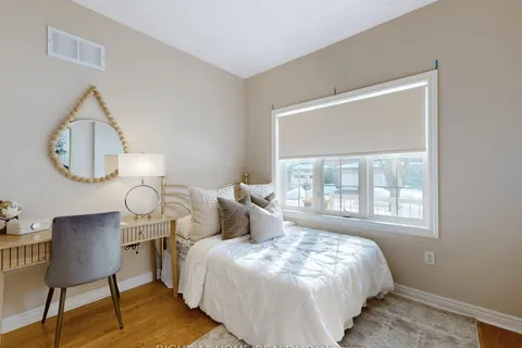 61 Palisade Crescent, Richmond Hill, ON L4S 2H9