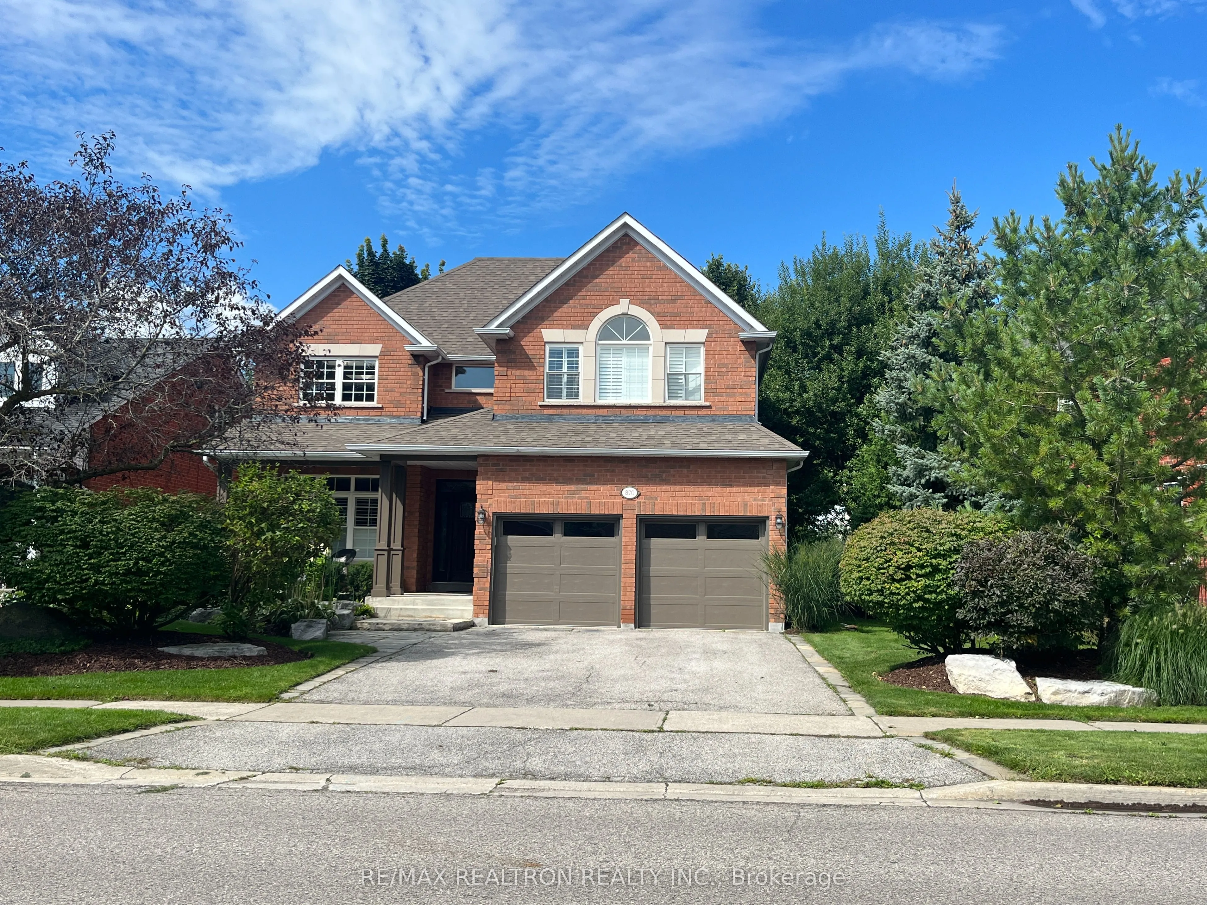 870 Shadrach Drive, Newmarket, ON L3X 2H3