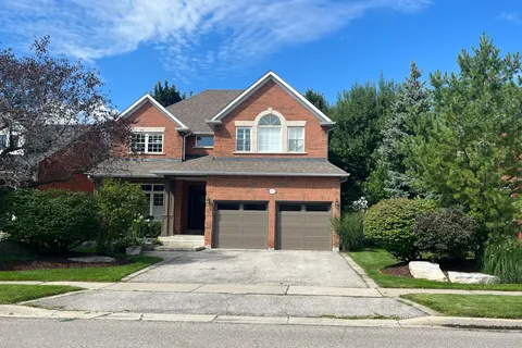 870 Shadrach Drive, Newmarket, ON L3X 2H3