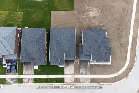 1640 Corsal Court, Innisfil, ON L9S 0P8