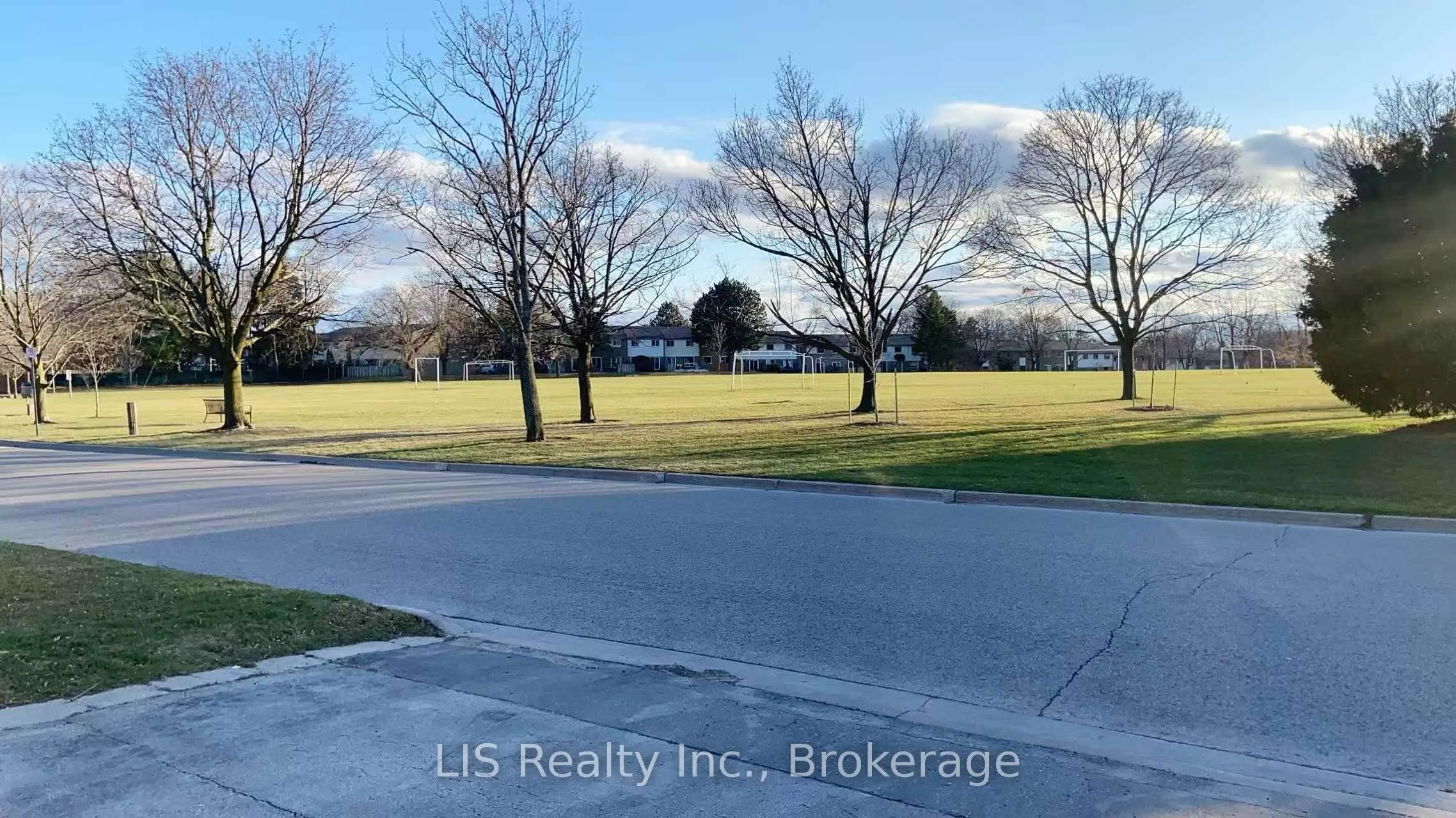 61 Rose Way, Markham, ON L3P 3N2