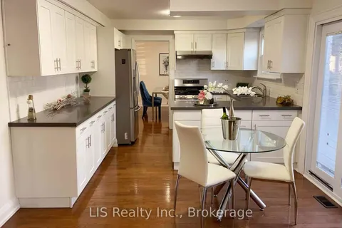 61 Rose Way, Markham, ON L3P 3N2