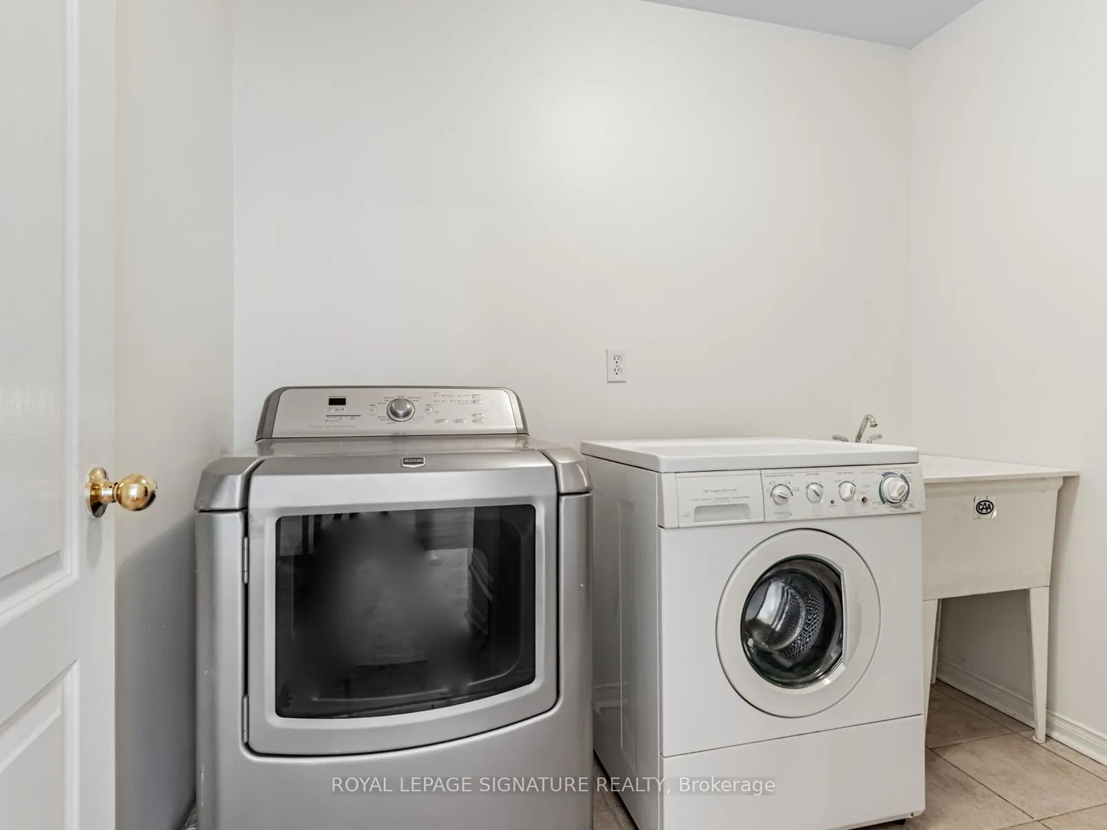 33 Bilberry Crescent, Richmond Hill, ON L4S 2M4