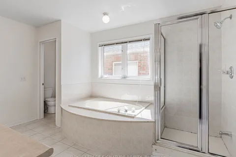 33 Bilberry Crescent, Richmond Hill, ON L4S 2M4