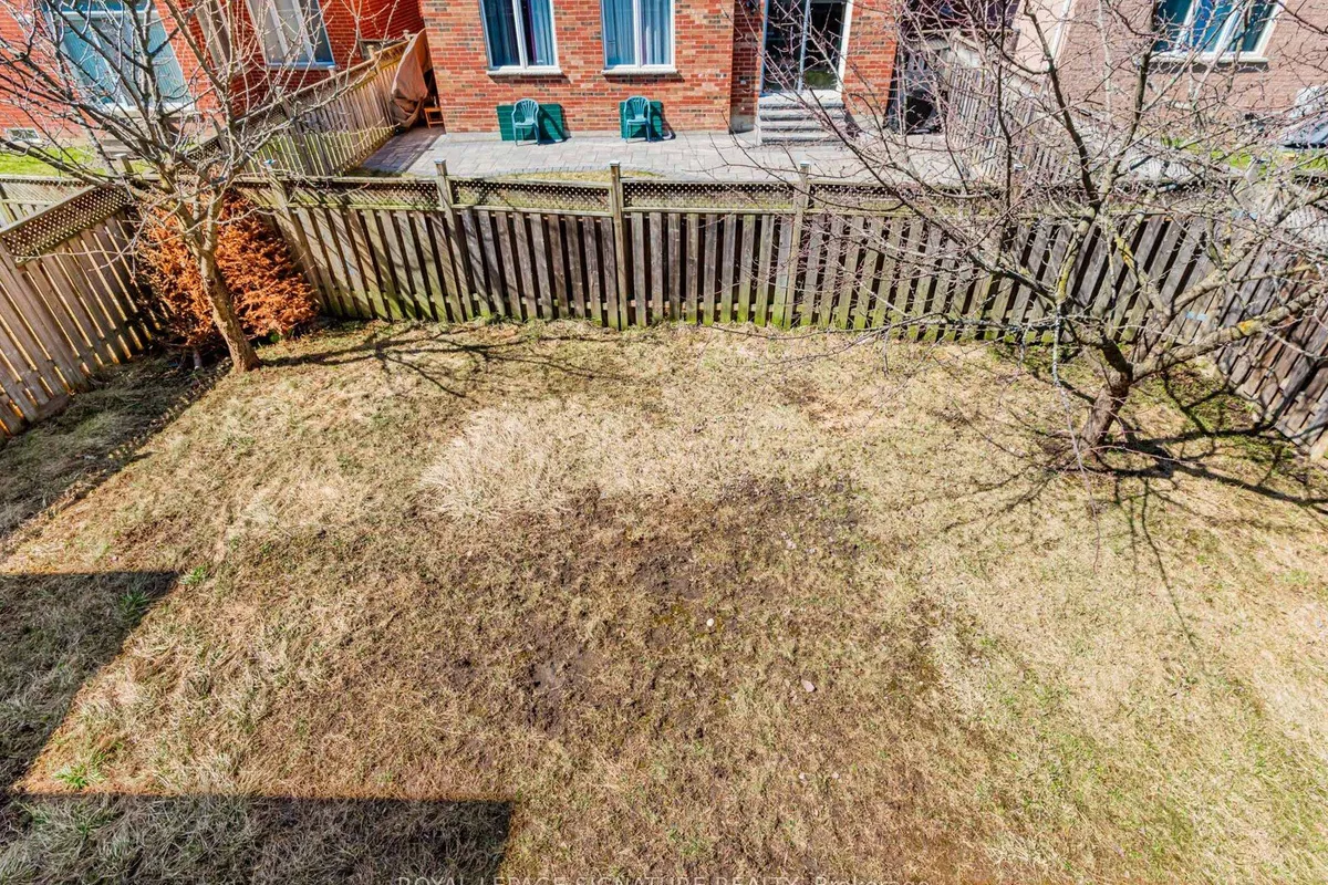 33 Bilberry Crescent, Richmond Hill, ON L4S 2M4