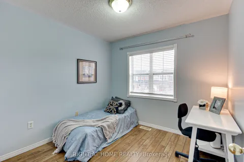 26 Crittenden Drive, Georgina, ON L4P 4E7