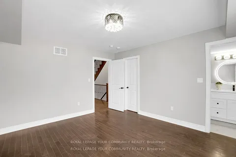 15 Hiawatha Court, Vaughan, ON L4L 0J2