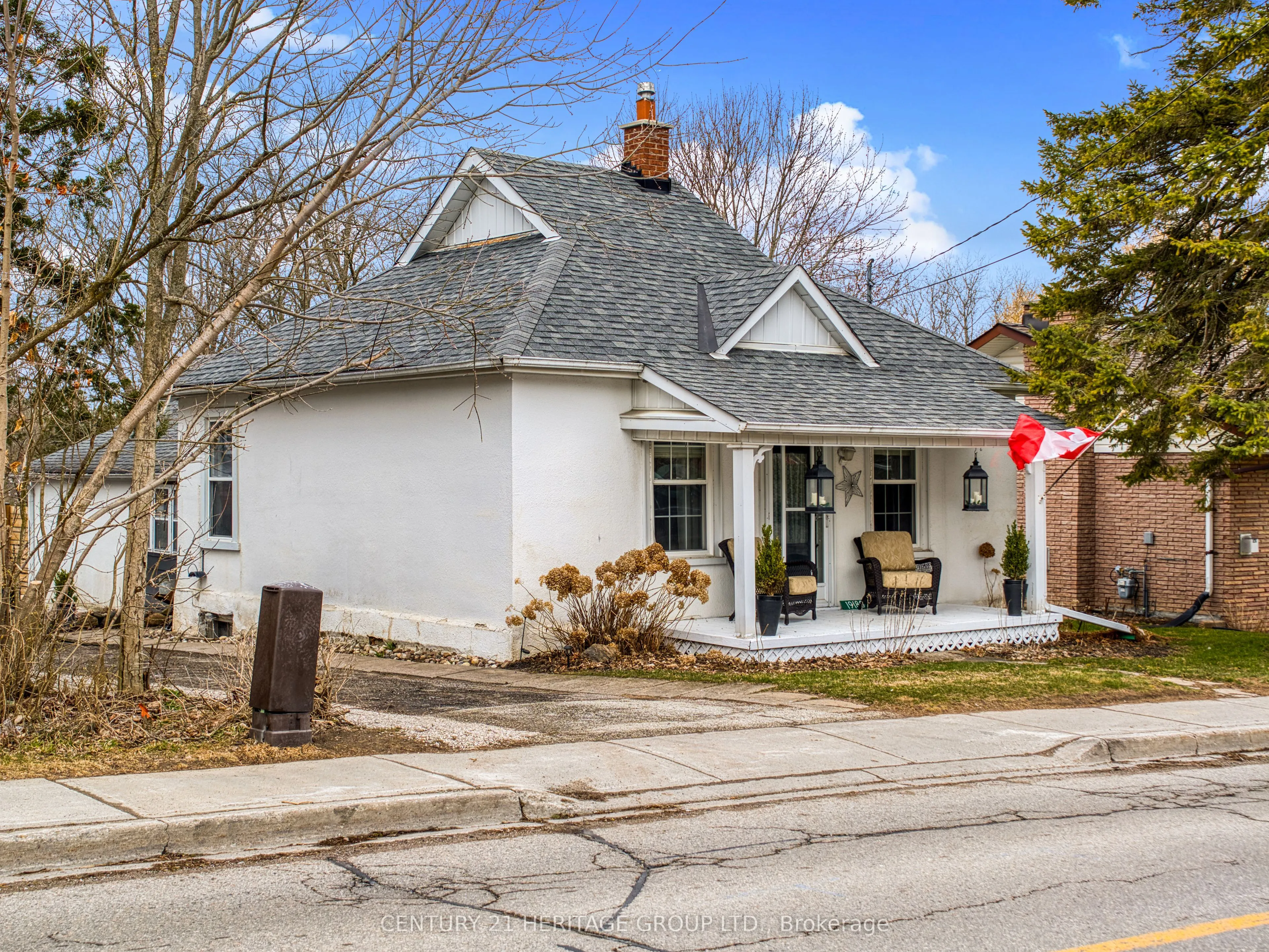 19180 Centre Street, East Gwillimbury, ON L0G 1M0