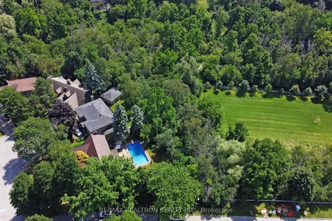 12 Brooklet Court, Markham, ON L3T 2M9
