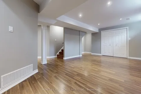 27 Overhold Crescent, Richmond Hill, ON L4E 0L9