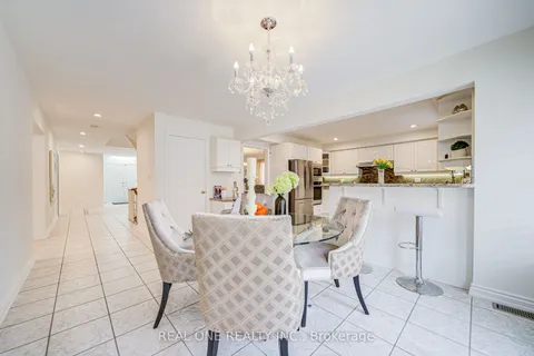 27 Binscarth Crescent, Vaughan, ON L4J 4S4