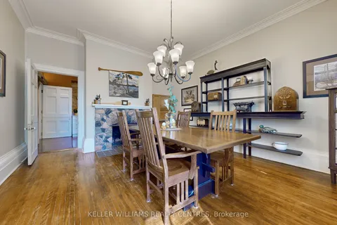 19374 Yonge Street, East Gwillimbury, ON L9N 1L7