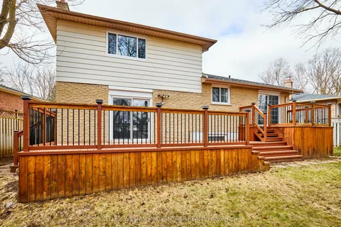 131 Golf Club Court, Richmond Hill, ON L4C 5E1
