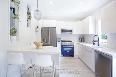 269 Prospect Street, Newmarket, ON L3Y 3V3