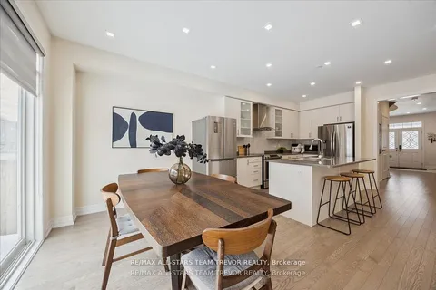 83 Kingknoll Crescent, Georgina, ON L4P 0H8