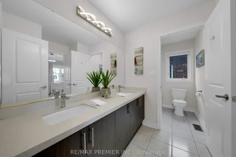 297 Inverness Way, Bradford West Gwillimbury, ON L3Z 2A8