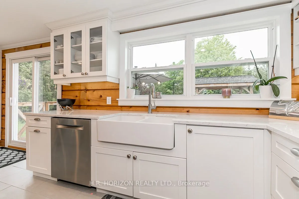 19 Mulock Drive, Bradford West Gwillimbury, ON L0G 1B0