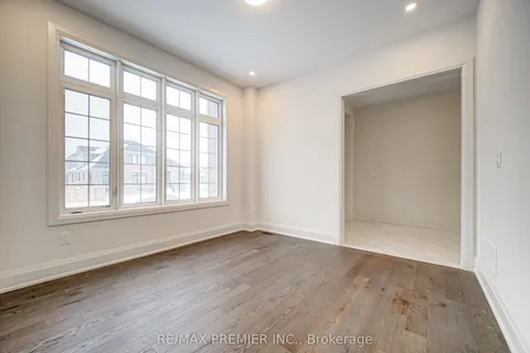 31 Bayberry Drive, Adjala-Tosorontio, ON L0G 1W0