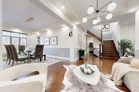 15 Rhine River Street, Richmond Hill, ON L4E 1E3