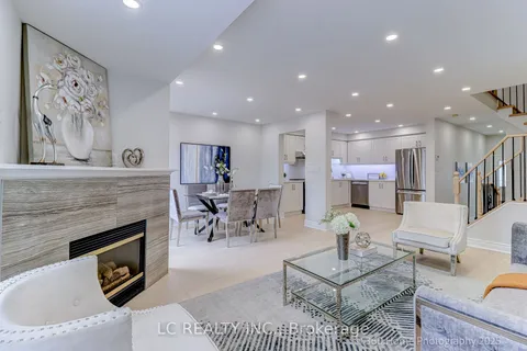 17A Silver Stream Avenue, Richmond Hill, ON L4S 2K9