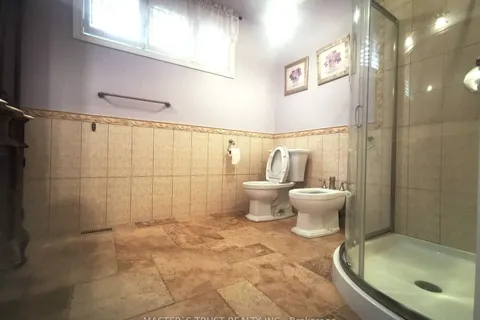 35 Grange Drive, Richmond Hill, ON L4E 4T1