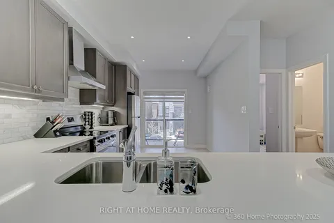 188 Tango Crescent, Newmarket, ON L3X 0K5