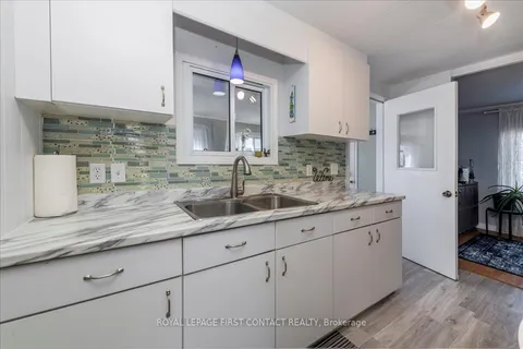 23 Mimosa Crescent, Innisfil, ON L9S 1P9