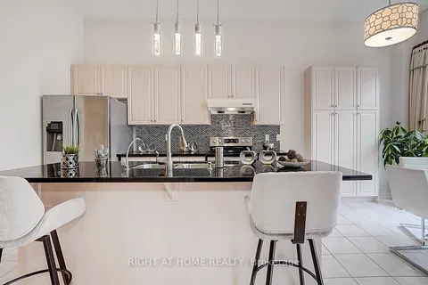 47 Toporowski Avenue, Richmond Hill, ON L4S 2G9