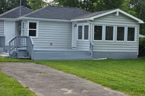 27 Blue Heron Drive, Georgina, ON L0E 1N0