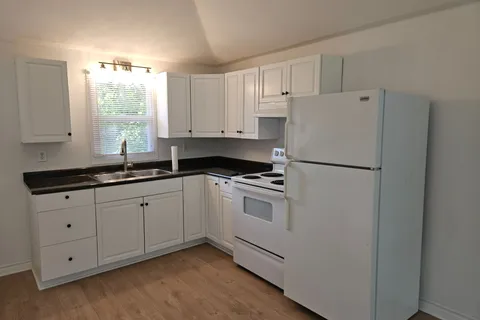 27 Blue Heron Drive, Georgina, ON L0E 1N0