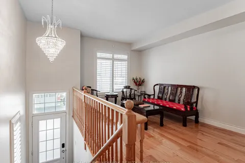 134 Dundas Way, Markham, ON L6E 0T1