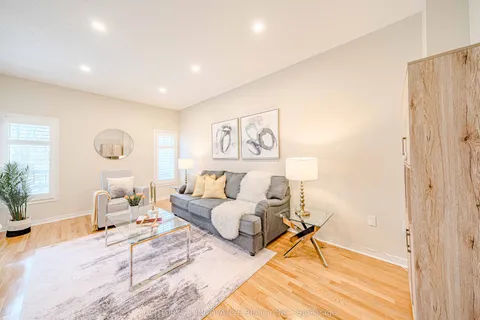 68 Gentile Circle, Vaughan, ON L4H 3N4