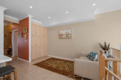 46 Angus Meadow Drive, Markham, ON L6C 1Z2
