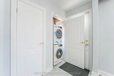 51 Rockport Crescent, Richmond Hill, ON L4C 2L7