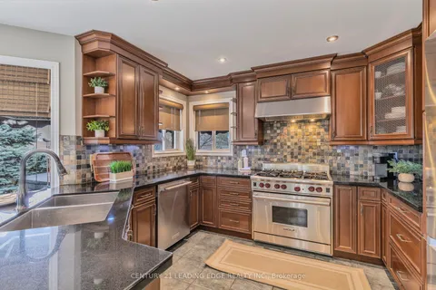 53 Fairwood Drive, Georgina, ON L4P 3S2