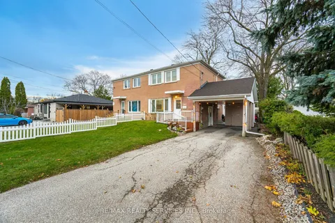 240 Taylor Mills Drive, Richmond Hill, ON L4C 2S6