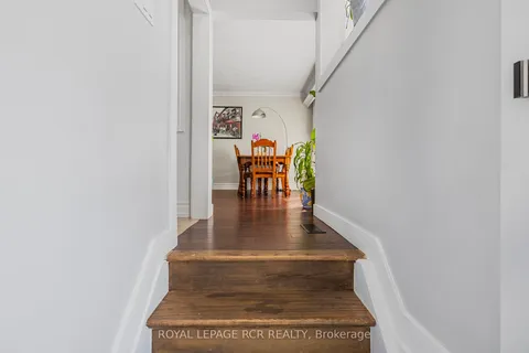 187 Septonne Avenue, Newmarket, ON L3Y 2W5